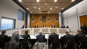 The hearing on Tuesday. Photo by Frank van Beek.