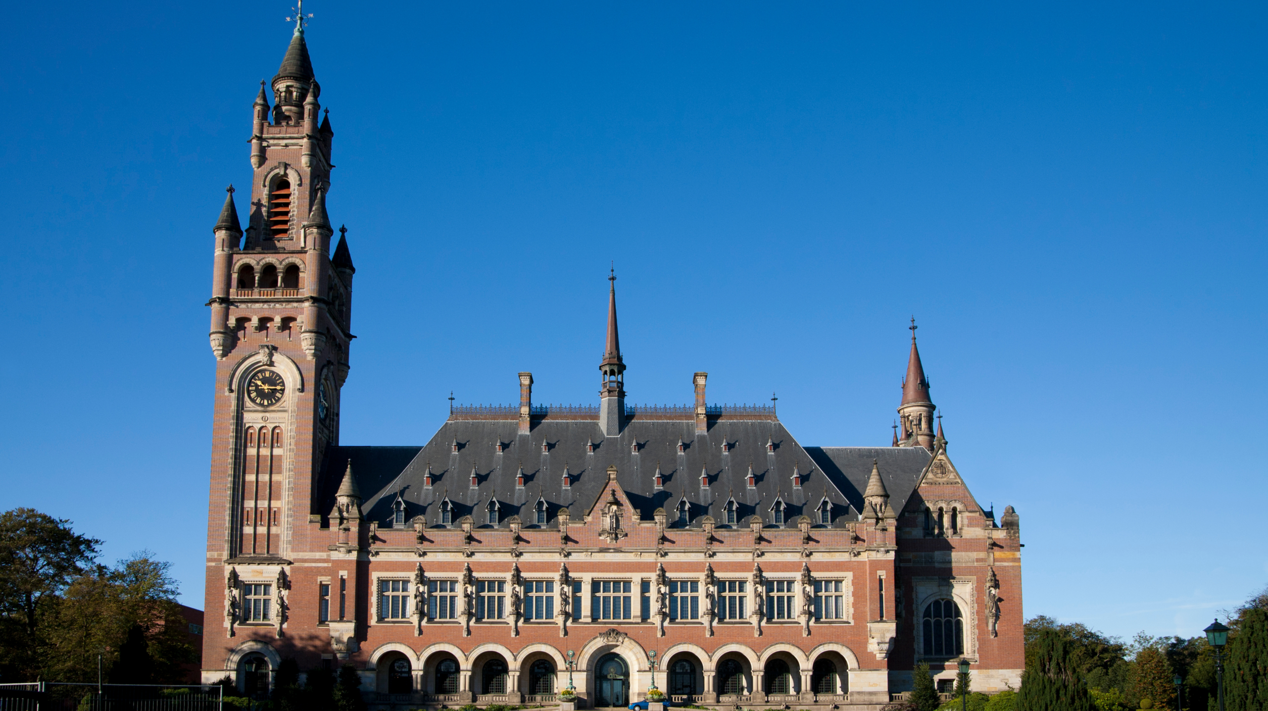 Photo of main building of the International Court of Justice at the Hague